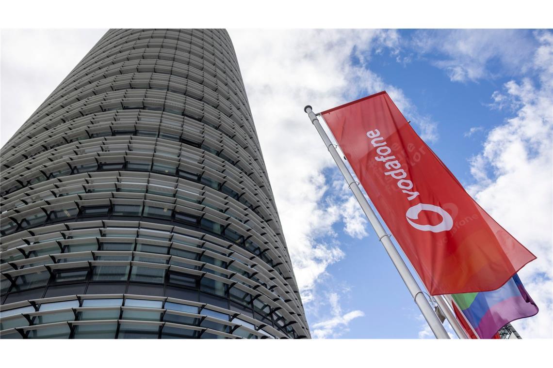 Telefonkunden haben wenig Interesse an Gebrauchthandys Vodafone möchte bald Refurbished-Handys verkaufen, die Telekom und O2 machen das bereits.