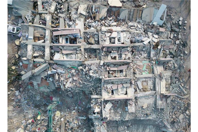 Völlig zerstört ist dieser Wohnblock in der Innenstadt von Antakya nach dem Beben vom 11. Februar 2023. Stehen Istanbul bald ähnliche Zerstörungen bevor?