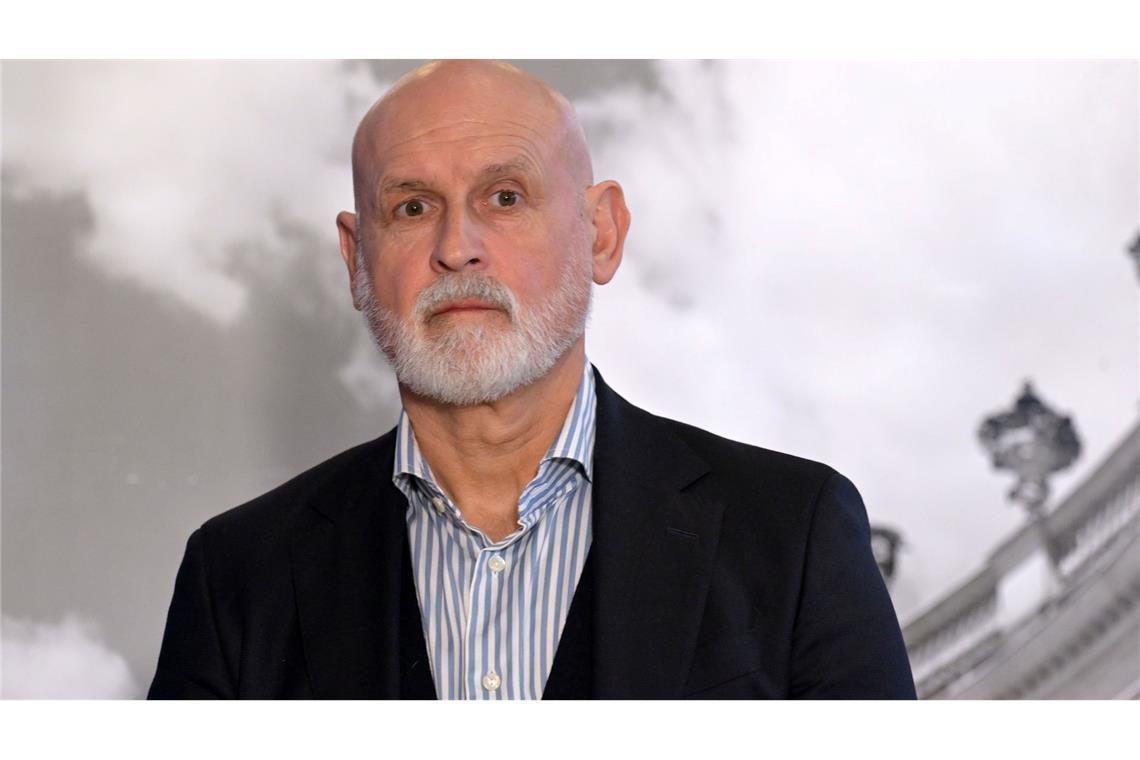 Volker Geyer vom dbb Beamtenbund setzt eine Spitze gegen Bayern.