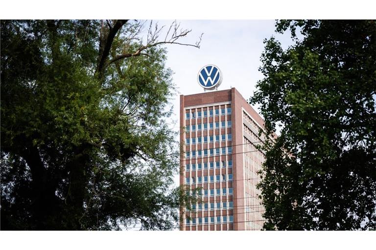Volkswagen beschließt Sparmaßnahmen. Dabei sollen mehrere Zehntausend Jobs wegfallen.