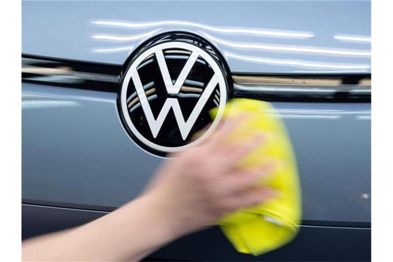 Volkswagen kämpft in China mit dem Mangel an Elektronik-Bauteilen. Foto: Sebastian Kahnert/dpa-Zentralbild/ZB/Symbolbild