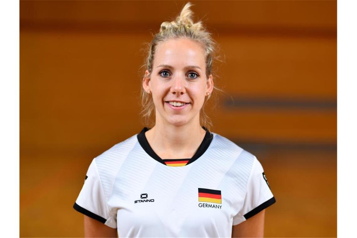 Pass-Panne kostet Volleyballerin Poll USA-Reise mit Team Volleyball-Nationalspielerin Jana-Franziska Poll. Foto: Uwe Anspach/Archivbild