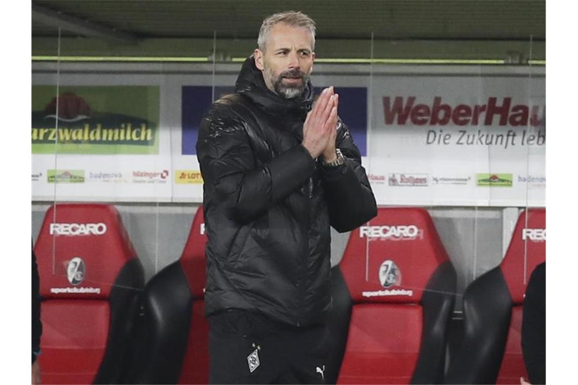 Gladbach vor Real-Höhepunkt von Personalsorgen geplagt Vom personellen Engpass in der Abwehr geplagt: Gladbachs Trainer Marco Rose. Foto: Tom Weller/dpa