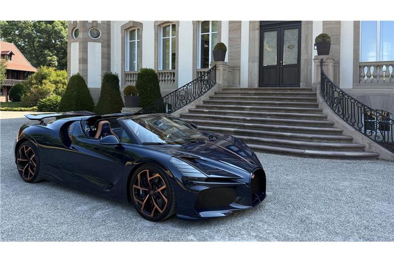Von 0 auf 100 km/h beschleunigt der Bugatti Mistral in 2,5 Sekunden und erreicht nur etwa zehn Sekunden später die 300 km/h-Marke.