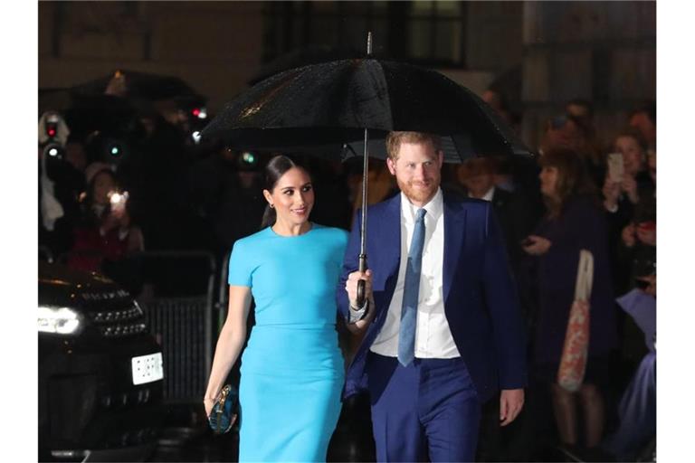 Von April an verzichten Prinz Harry und Herzogin Meghan auf die Anrede „Königliche Hoheit“. Foto: Steve Parsons/PA Wire/dpa