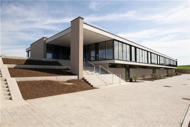 Von außen ein Schmuckkästchen: die nagelneue Mühlfeldhalle im Mai 2012. Archivfotos: Edgar Layher