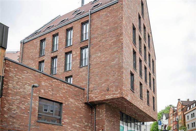 Von außen ist das Hotel in den Kronenhöfen fertig. Sobald ein Pächter gefunden ist, geht es mit dem Innenausbau los. Die Eröffnung könnte Ende 2024 stattfinden. Foto: Alexander Becher