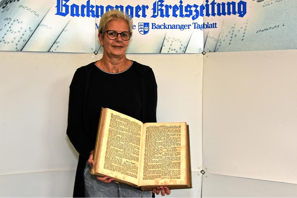 Von ihrem Vater hat Vesta Trillitsch ein ganz besonderes Buch geerbt. Es handelt...