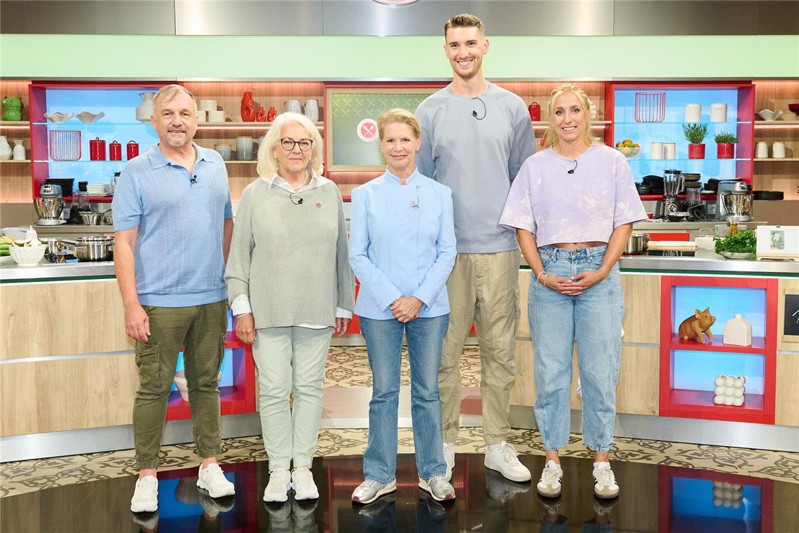 Von links: Kandidaten Kurt Daibenzeiher, Marie-Louise Hüneke, Moderatorin Cornelia Poletto, Kandidaten Thomas Bößem und Lara Maria Klewin