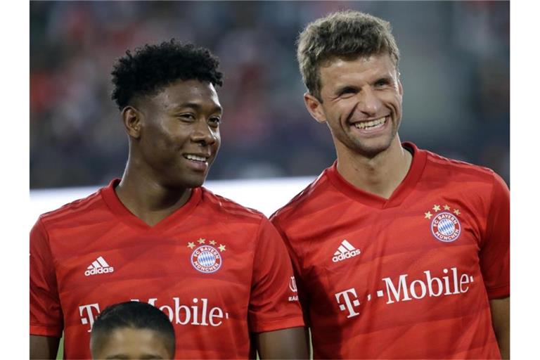 Von Los Angeles geht es für die Bayern-Spieler zum nächsten Testspiel in Houston - gegen Real Madrid. Foto: Marcio Jose Sanchez/AP