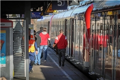 Von Mitte Februar bis Ende März fuhren die S-Bahnen der Linie S3 nur bis Fellbach. Eine vergleichbare Sperrung steht derzeit auf der Murrbahn nicht an. Archivbild: Alexander Becher