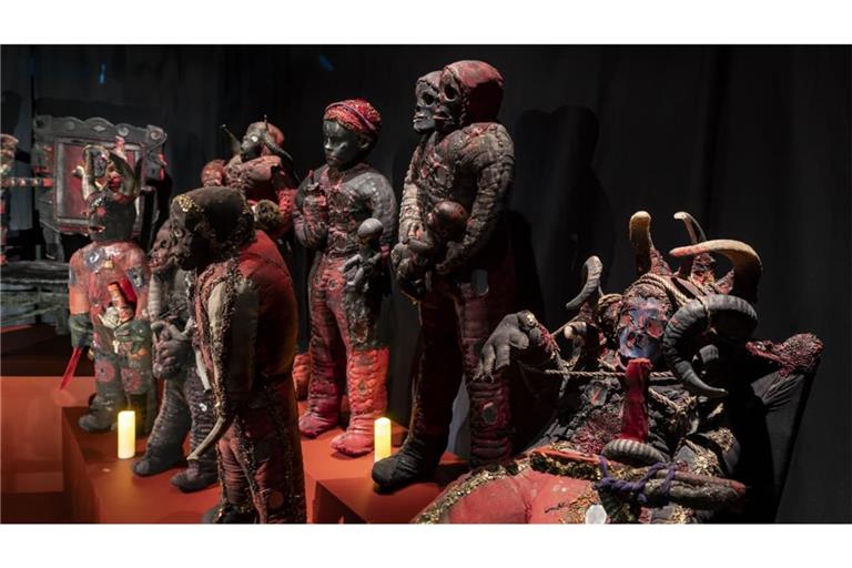 Voodoo-Tribunal in der Ausstellung „Zombies - Die Ursprünge“ im Linden-Museum