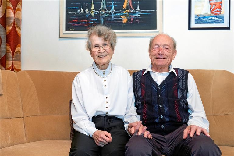 Vor 60 Jahren haben sich Ute und Peter Saczinowski das Jawort gegeben. Foto: J. Fiedler