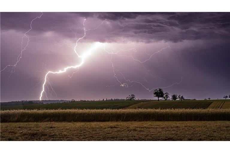 Vor allem im Osten Deutschlands drohen weitere Gewitter.