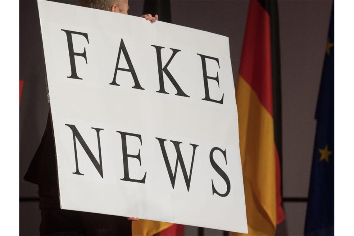 Wähler befürchten Manipulation durch Fake-News