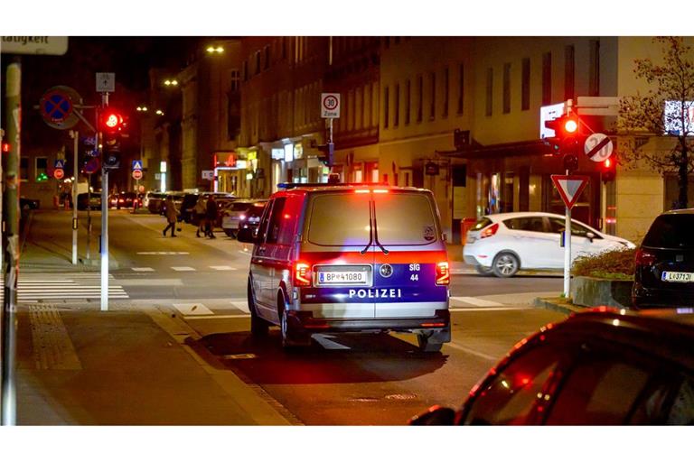 Vor der tödlichen Messerattacke auf einen Afghanen in Linz war nach dem Tatverdächtigen bereits gefahndet worden.