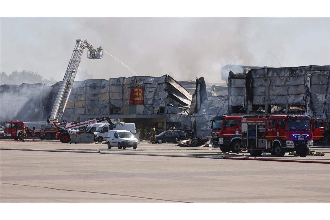 Polen: Russland verantwortlich für Brand in Einkaufszentrum Vor einem Jahr brannte in Warschau ein Einkaufszentrum nieder. (Archivbild)