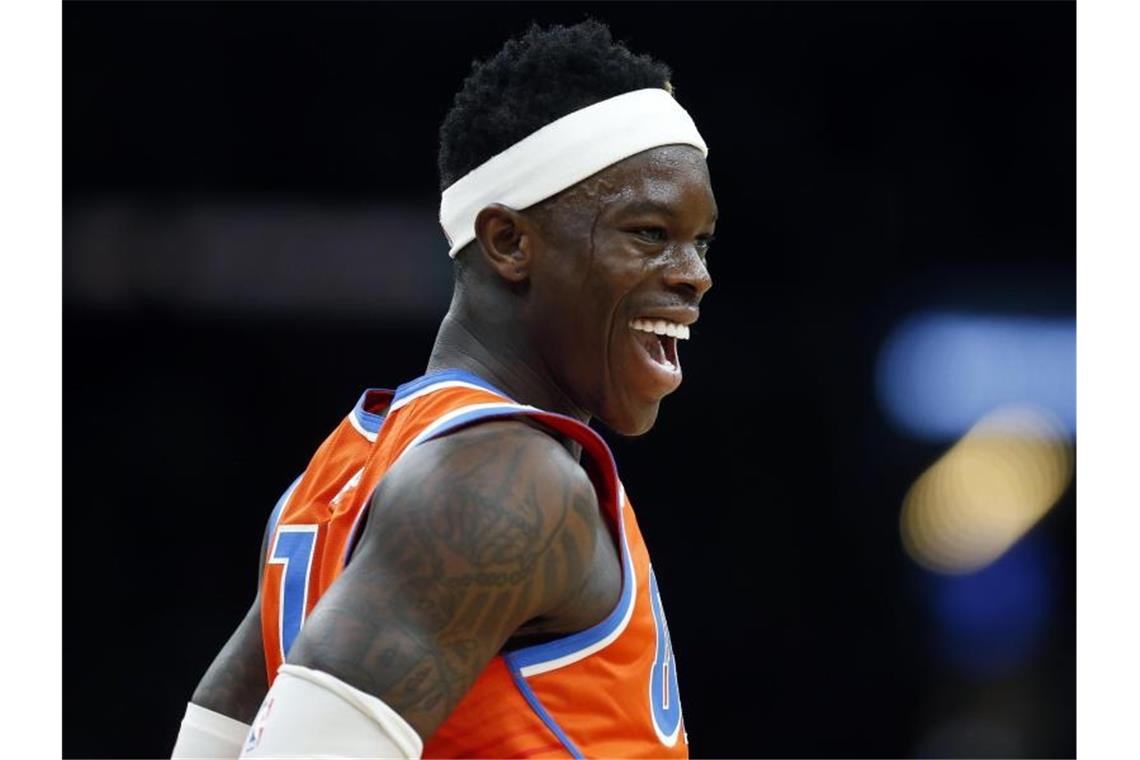 Als die NBA die Notbremse zog: „Alle waren geschockt“ Vor einem Jahr wurde das Spiel von Dennis Schröder mit Oklahoma City Thunder abgesagt. Foto: Michael Dwyer/AP/dpa