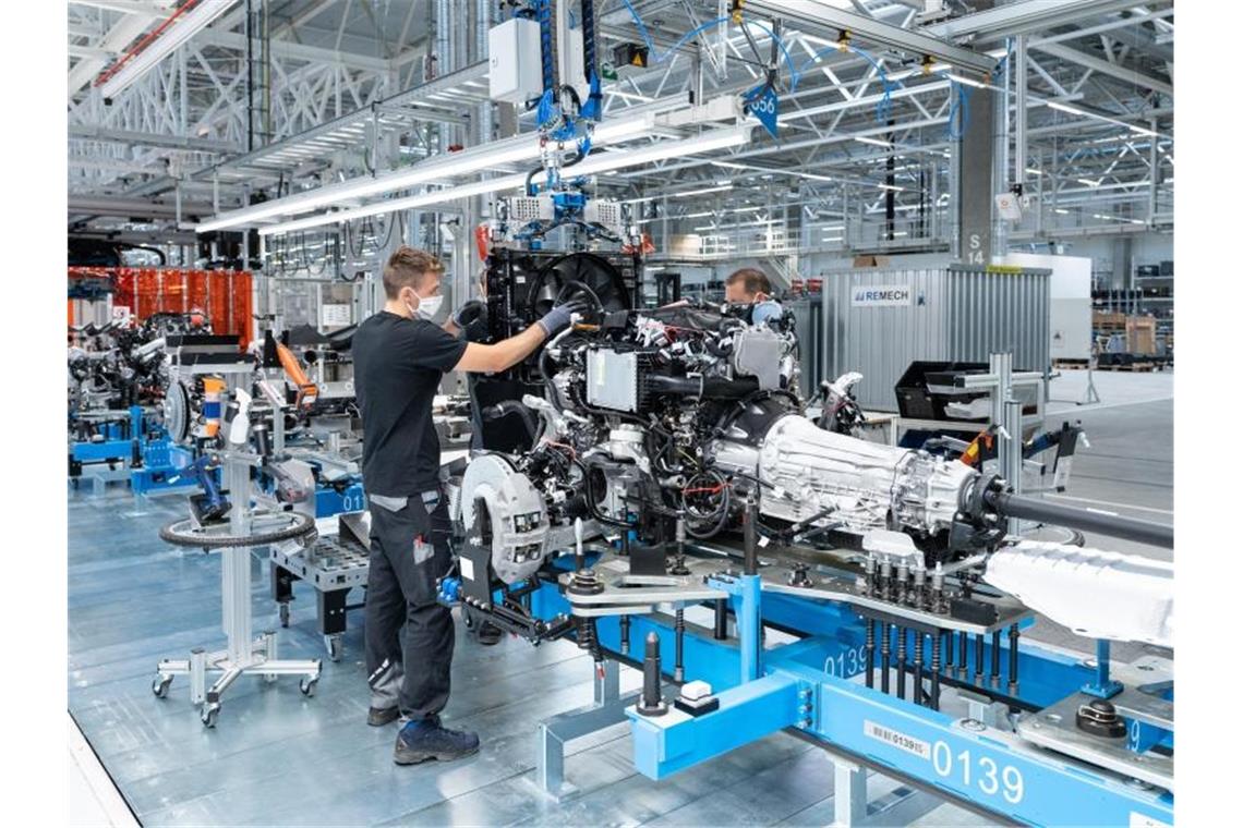 Vor einem Treffen im Bundeskanzleramt gibt es in der Politik Forderungen, die Autoindustrie als Schlüsselbranche mit Hunderttausenden Jobs in Deutschland stärker zu unterstützen. Foto: Silas Stein/dpa
