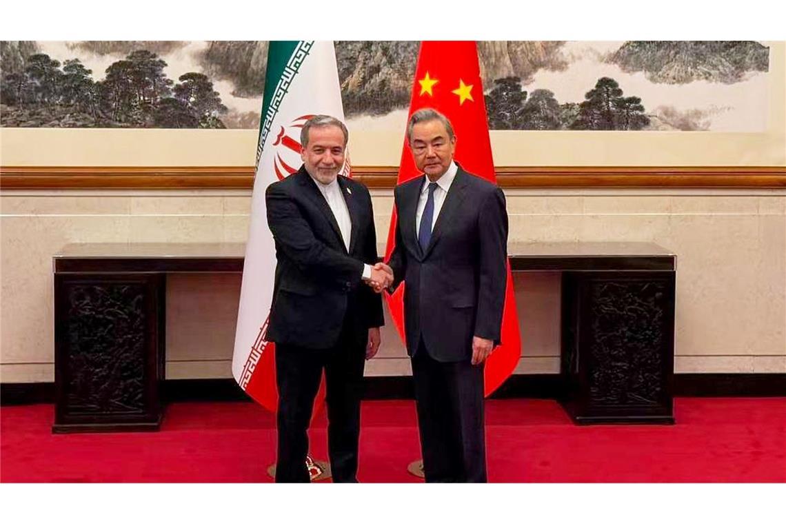 Vor einem Trump-Besuch in Peking: Der Iran und China stimmen sich ab.