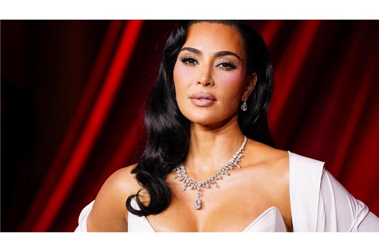Vor Gericht in Paris wird Kim Kardashian den Männern gegenüberstehen, die nach Überzeugung der Anklage für den Überfall auf sie in einem Pariser Hotel 2016 verantwortlich sind. (Archivbild)