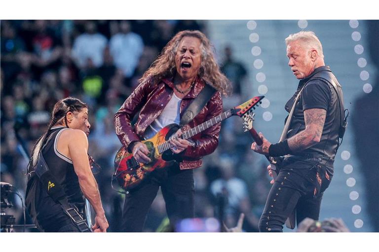Vor ihrer „M72 World Tour“ rufen Metallica zum Blutspenden auf.