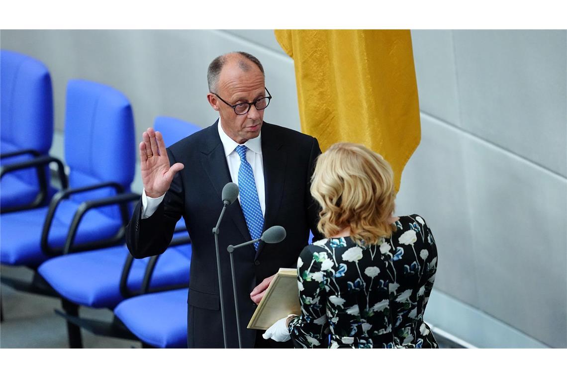 Vor rund einem Jahr legte Merz seinen Amtseid ab. (Archivbild)