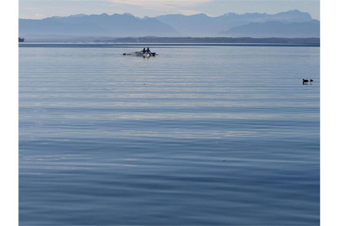Prozess um den Tod eines 13-Jährigen bei Ruderunfall Vor sechs Jahren kam ein 13-Jähriger beim Rudertraining auf dem Starnberger See ums Leben. Foto: Angelika Warmuth/dpa