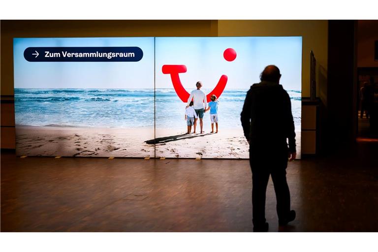 Vor seiner Hauptversammlung legte der Reisekonzern für das Quartal bis Ende Dezember gute Zahlen vor.