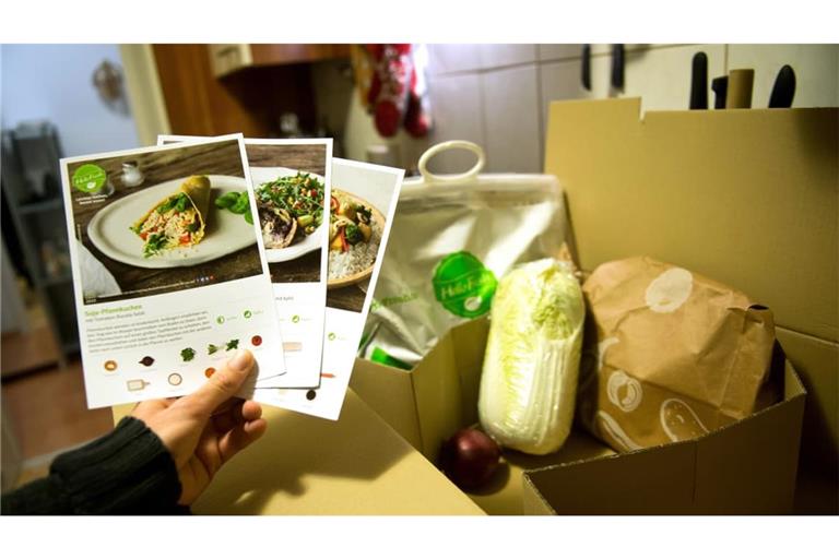 Vorportionierte Lebensmittel samt Rezept liefern Kochboxen-Anbieter wie Hello Fresh nach Hause.&nbsp; Doch der Hype ist vorbei.