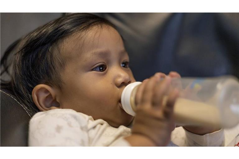Vorsicht, kontaminierte Babymilch von Danone und Nestlé!
