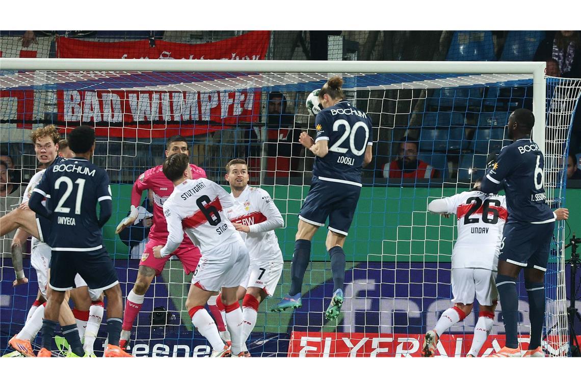 Vorsichtig, aber nicht ohne Ambitionen – der VfL wagte sich nach vorne und hatte in der 7. Minute durch Noah Loosli die erste große Chance.