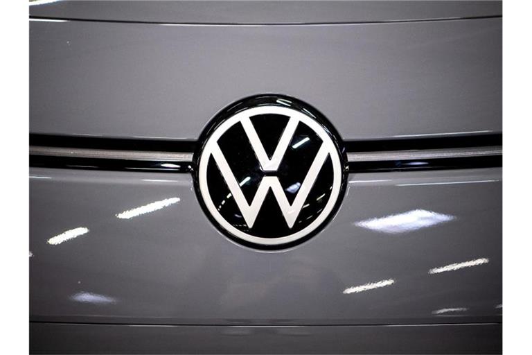 VW hat 2019 mehr als 6 Millionen Fahrzeuge verkauft. Foto: Sina Schuldt/dpa
