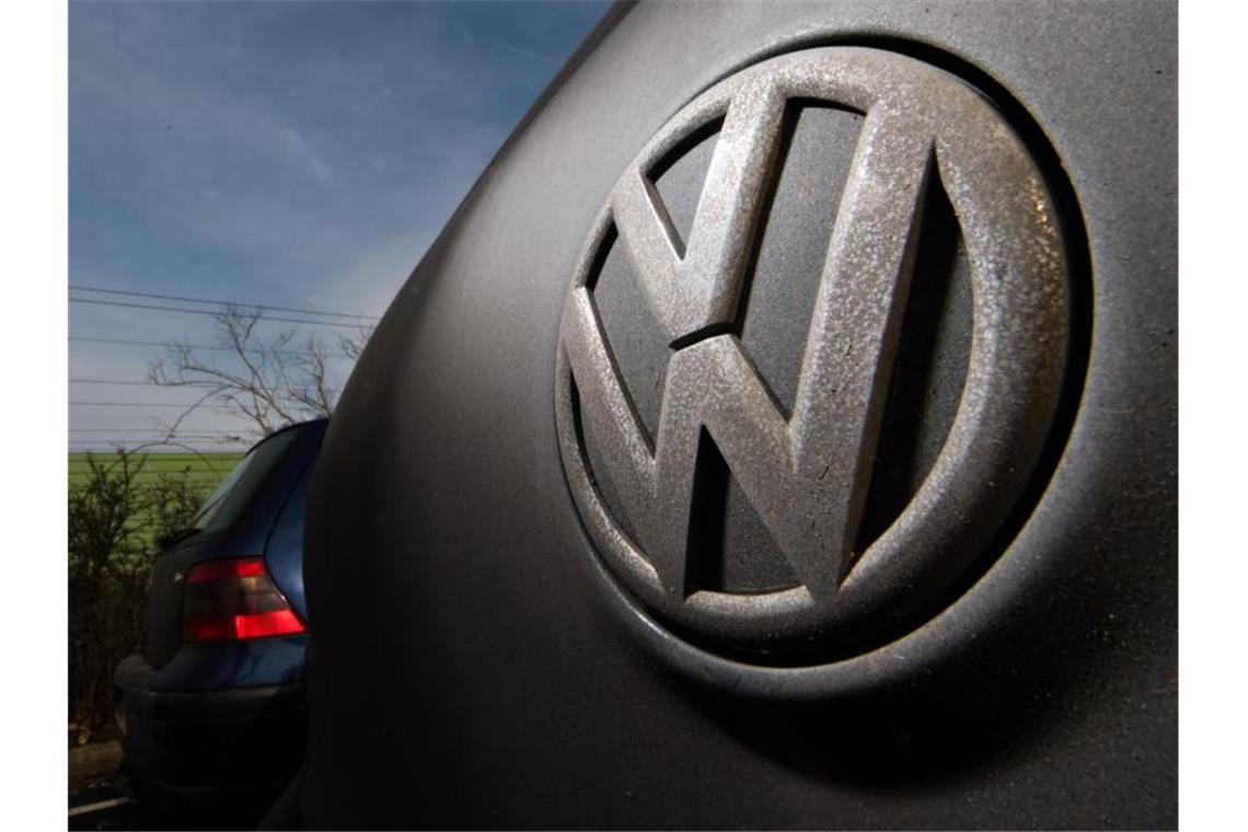 VW und Österreich haben sich im Streit über die Wertminderung an etwa 2100 Polizeifahrzeugen geeinigt. Foto: Julian Stratenschulte/dpa