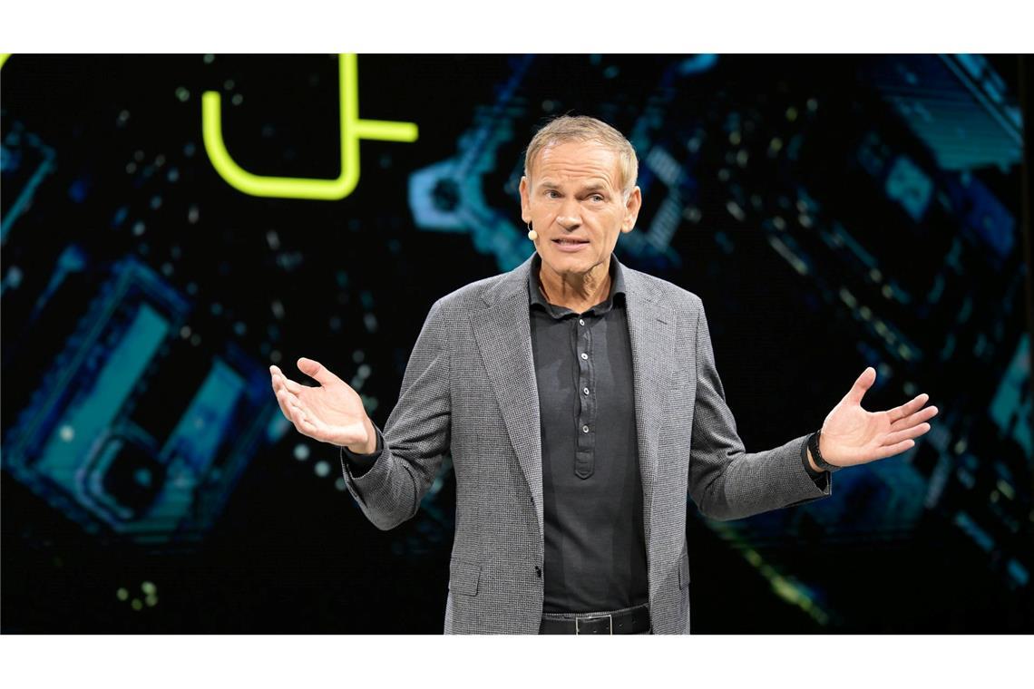 Blume rechnet wieder mit mehr Porsche-Gewinn VW- und Porsche-Chef Blume zeigt sich auf der IAA verhalten optimistisch.