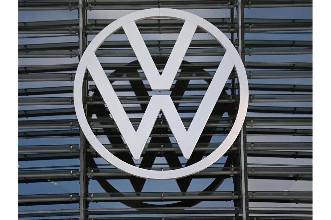 500 Euro Corona-Prämie für VW-Tarifbeschäftigte VW zahlt noch einmal eine Corona-Prämie aus. Foto: Swen Pförtner/dpa