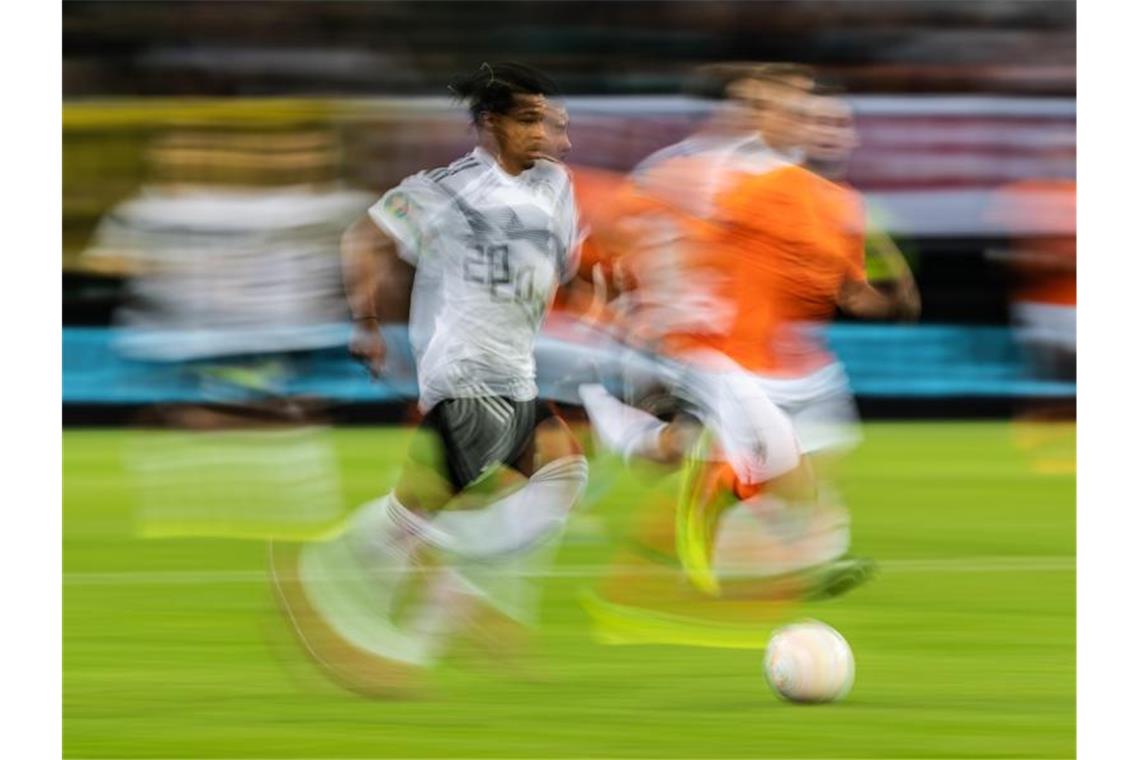 Während die Bundesliga wieder startet haben ander Sportarten ihre Saison bereits abgebrochen. Foto: Robert Michael/dpa-Zentralbild/dpa