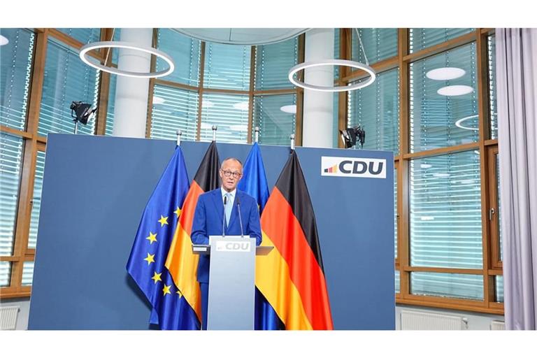 Wahlen aus Bundessicht - CDU: 20.09.2026, Berlin: Bundeskanzler Friedrich Merz (CDU) spricht nach den Wahlen in Berlin und Mecklenburg-Vorpommern im Konrad-Adenauer-Haus. Am Sonntag (20.09.2026) fanden in Mecklenburg-Vorpommern und Berlin die Wahlen zum Landtag beziehungsweise Abgeordnetenhaus statt.