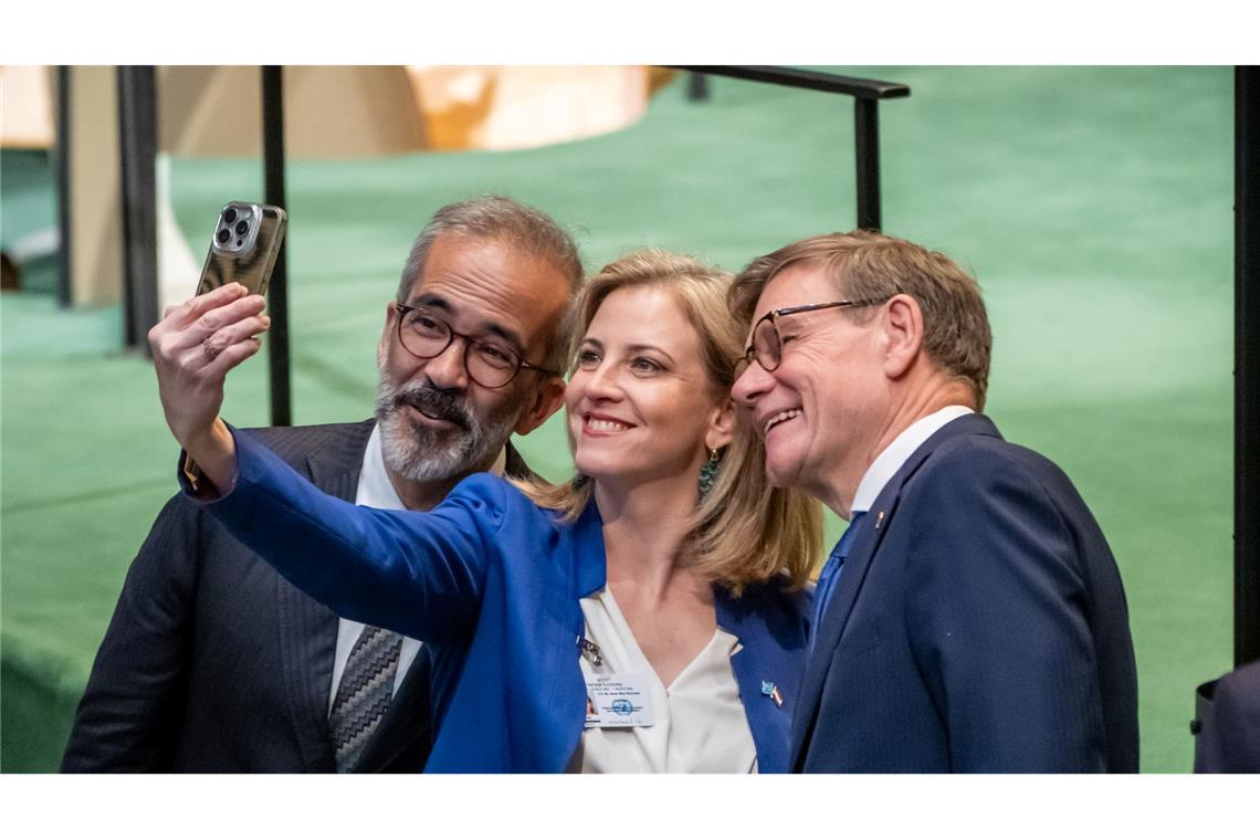 Wahlkampf gegen Freunde: Außenminister Wadephul mit seiner Amtskollegein aus Österreich, Beate Meinl-Reisinger, und seinem portugiesischen Amtskollegen Paulo Rangel.