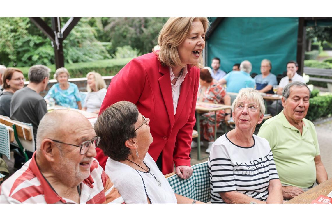 SPD im Abstiegskampf Wahlkampf im Kleingarten.
