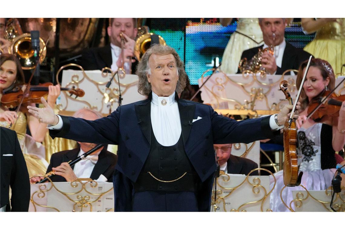 André Rieu: Die Welt braucht Walzer Walzermusik könne Menschen zum Swingen bringen, sagte der Dirigent. (Archivbild)