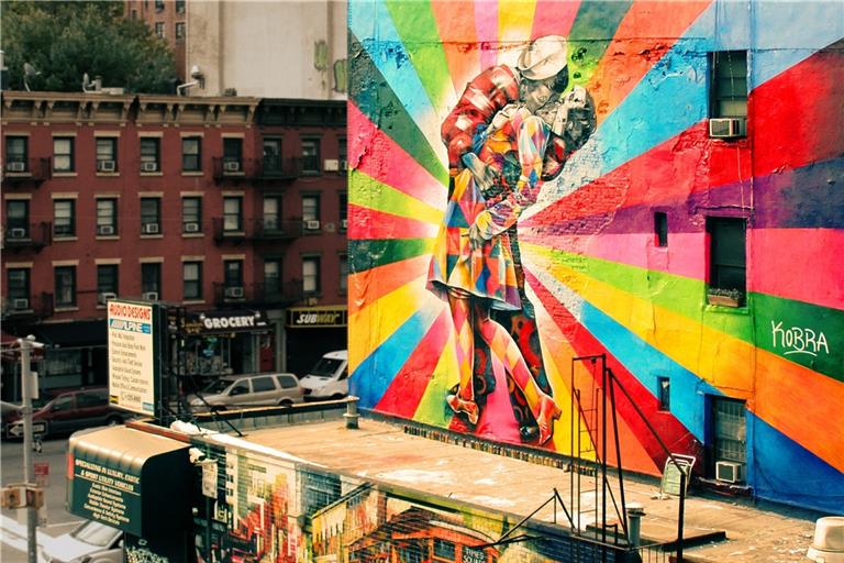 Wandbild in schillernden Farben: Ein ideales Street-Art-Motiv.