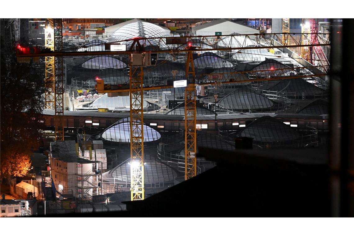 Wann gehen im neuen Stuttgarter Tiefbahnhof auch offiziell die Lichter an? Das ist nach dpa-Informationen weiter unklar.