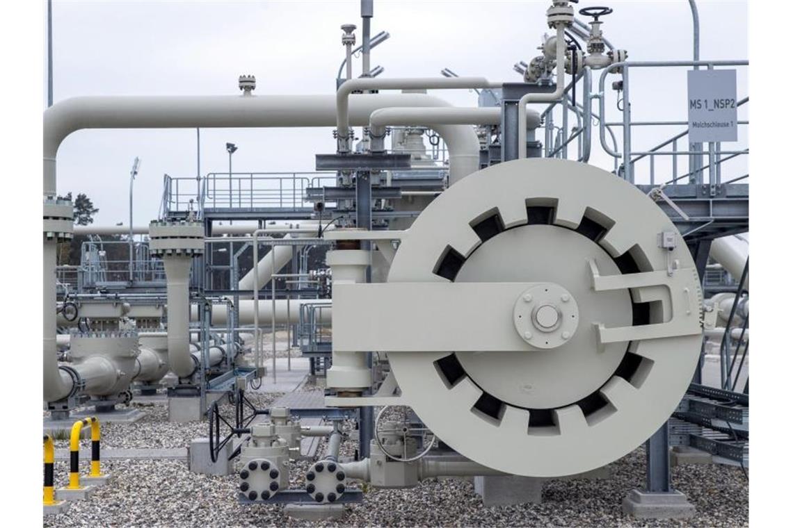 Zertifizierung für Nord Stream 2 vorerst ausgesetzt Wann russisches Gas durch die fertiggestellte Leitung nach Deutschland fließt, ist weiter offen. Foto: Jens Büttner/dpa-Zentralbild/dpa