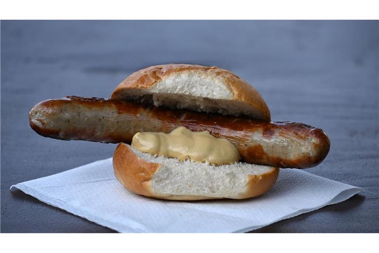 Wann und wo gab es die erste Bratwurst? Eine Urkunde könnte darüber Aufschluss geben. (Archivbild)
