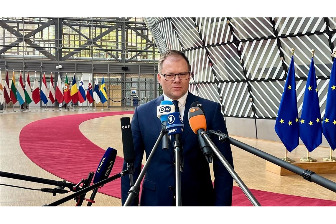 War bis zum frühen Morgen in Brüssel für stundenlange Verhandlungen: Umweltminister Carsten Schneider (SPD).