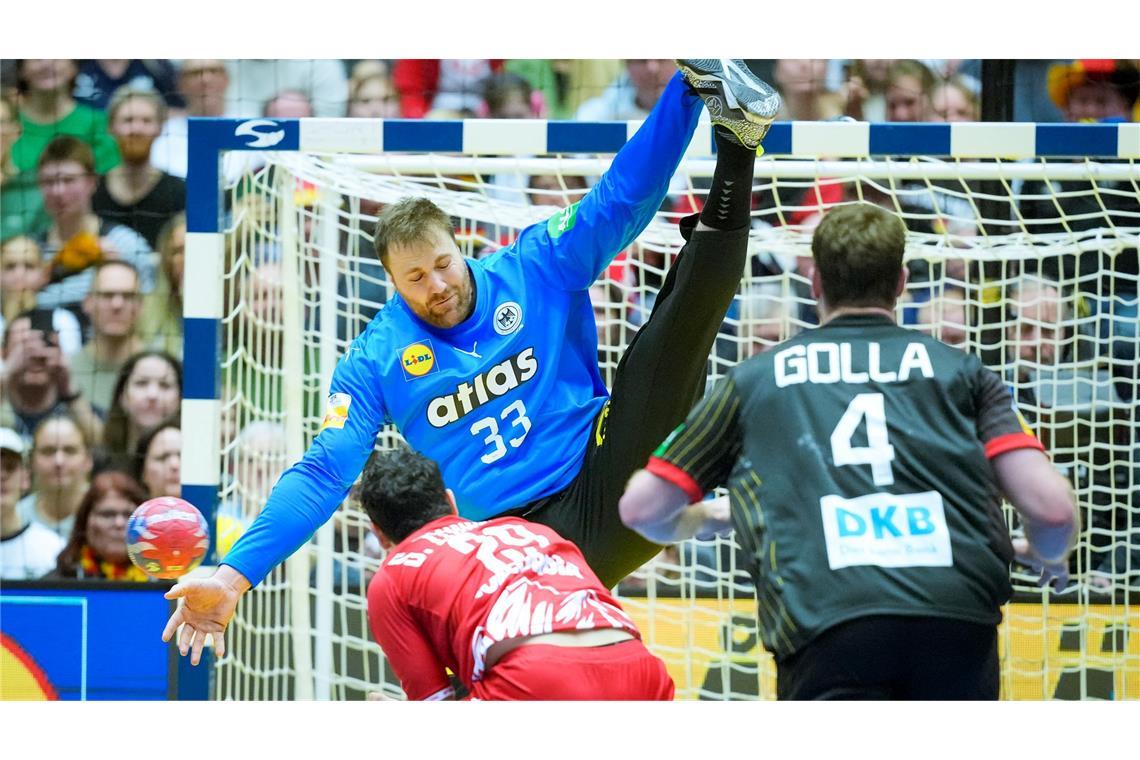 Nur Wolff liefert: Handballer noch nicht im WM-Flow War der überragende Mann beim Sieg der DHB-Auswahl gegen die Schweiz: Torwart Andreas Wolff