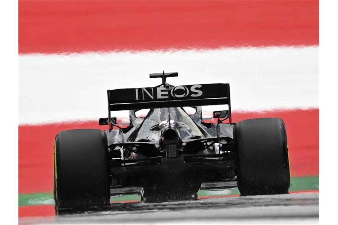 Hamilton auch im Abschlusstraining der Formel 1 vorn War im Training in Spielberg der Schnellste: Mercedes-Pilot Lewis Hamilton. Foto: Joe Klamar/pool AFP/AP/dpa