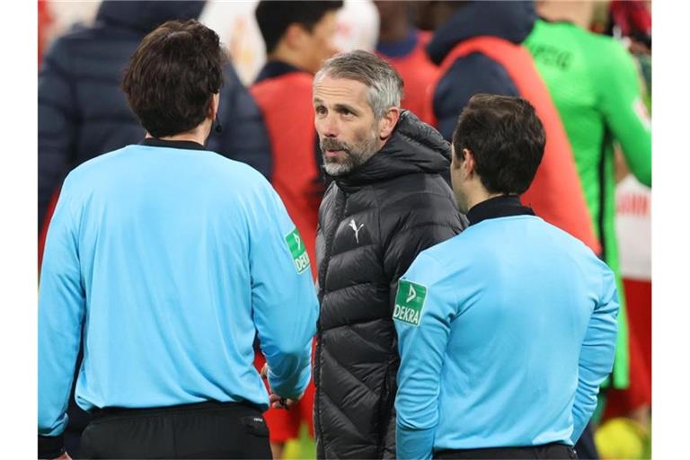 War nach Gladbachs Niederlage in Leipzig sichtlich angefressen: Borussia-Coach Marco Rose. Foto: Jan Woitas/dpa-Zentralbild/dpa