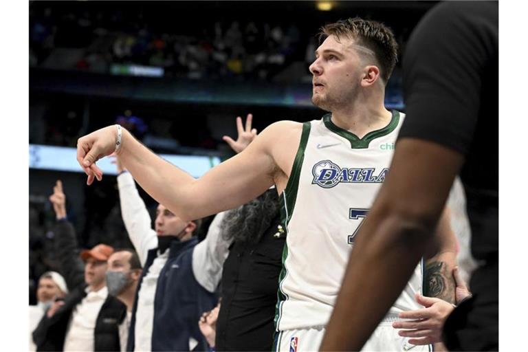 Warf die Dallas Mavericks gegen die Boston zum Sieg: Luka Doncic. Foto: Matt Strasen/AP/dpa
